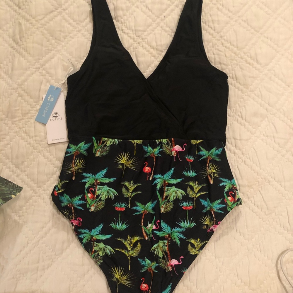 NEW Cupshe One-Piece.
